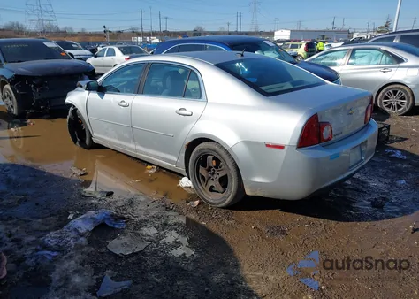 2010 Chevrolet Malibu Ls z USA, uszkodzony, nr VIN 1G1ZB5EBXAF257795